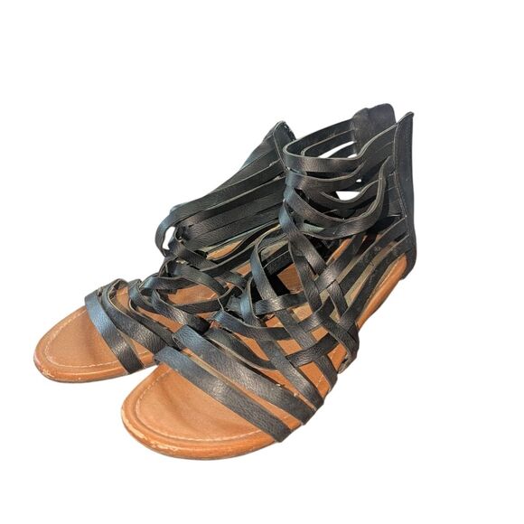 🛍️Black Gladiator Sandals Size 7 - Picture 1 of 3